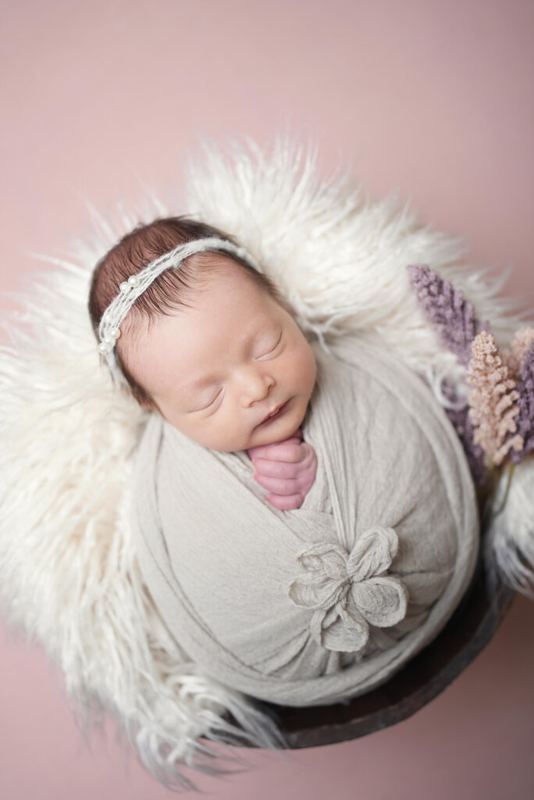 NEW BORN – צילום של מיכל סיבוני 90